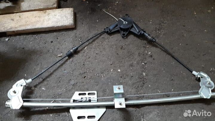 Стеклоподъемник электрический передний левый 2123