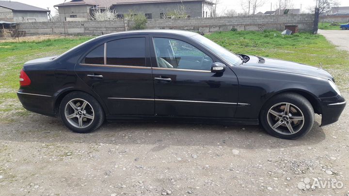 Mercedes-Benz E-класс 3.2 AT, 2004, битый, 250 000 км