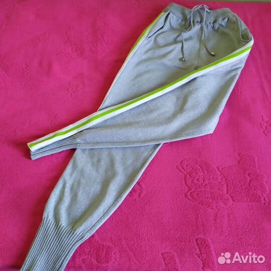 Спортивный костюм женский