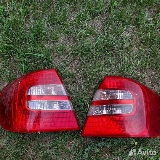 Задние фары на тойота премио