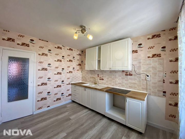 4-к. квартира, 76,9 м², 9/9 эт.