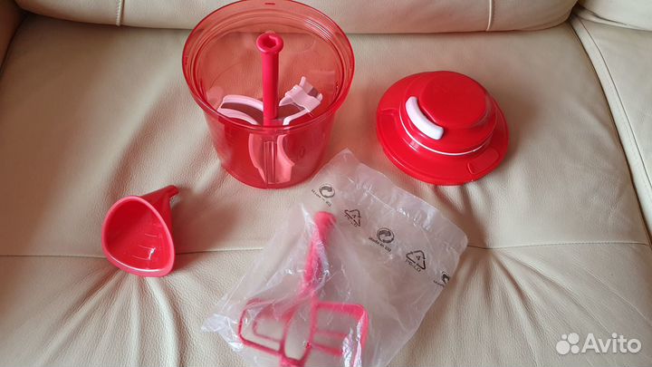 Комбайн «Экстра-шеф» (1,35л) Tupperware,измельчит