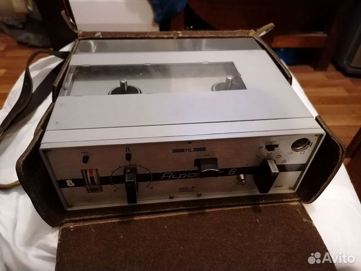 Катушечный магнитофон