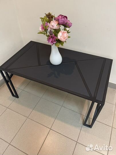 Журнальный столик