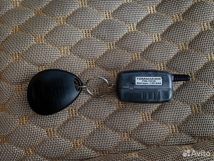 Брелок tomahawk tw-7010