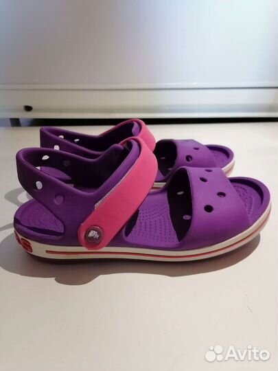 Сандали crocs j1