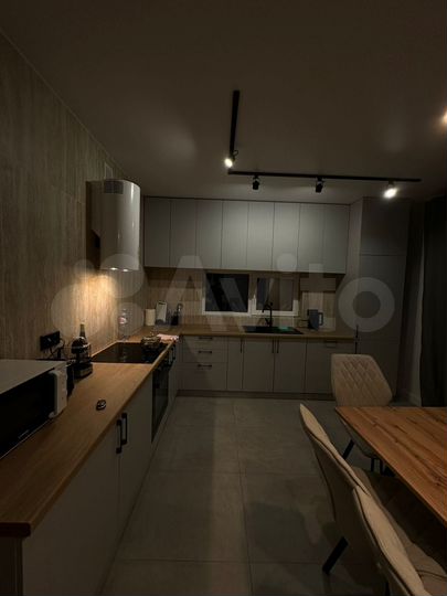 Дом 145 м² на участке 6 сот.