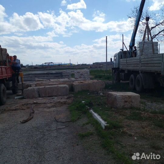 Кирпич бу красный