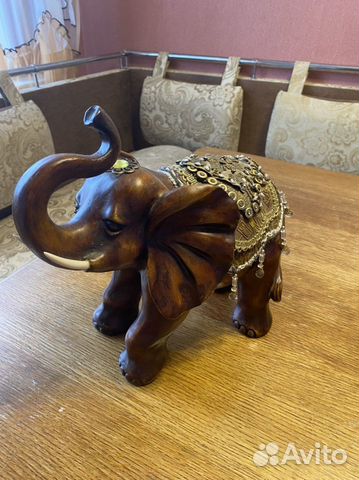 Статуэтка слона из дерева