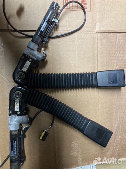 Замок ремня безопасности/пиропатрон