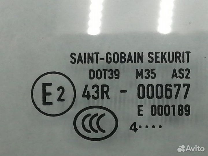 Стекло двери переднее правое Volkswagen Touareg