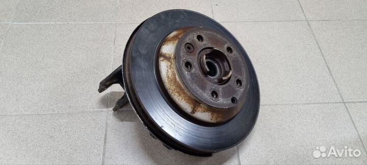 Поворотный кулак, задний прав. фольксваген туарег1