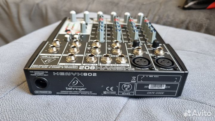 Микшер Behringer xenyx 802