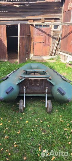 Лодка с мотором