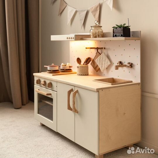Детская деревянная кухня