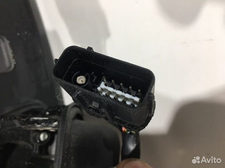 Зеркало боковое левое Kia Stinger 2017