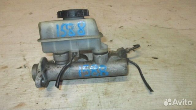 Цилиндр тормозной главный Mitsubishi Pajero 1