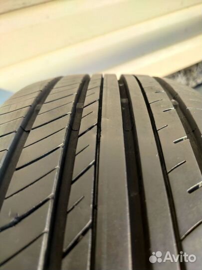 Yokohama Advan dB V552 205/60 R16 92V