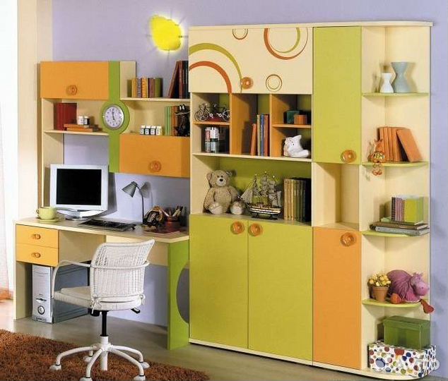 Комплект детской мебели б/у в хорошем состоянии