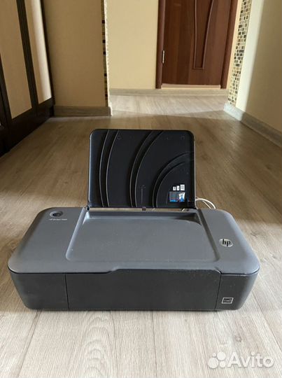 Принтер HP Deskjet 1000