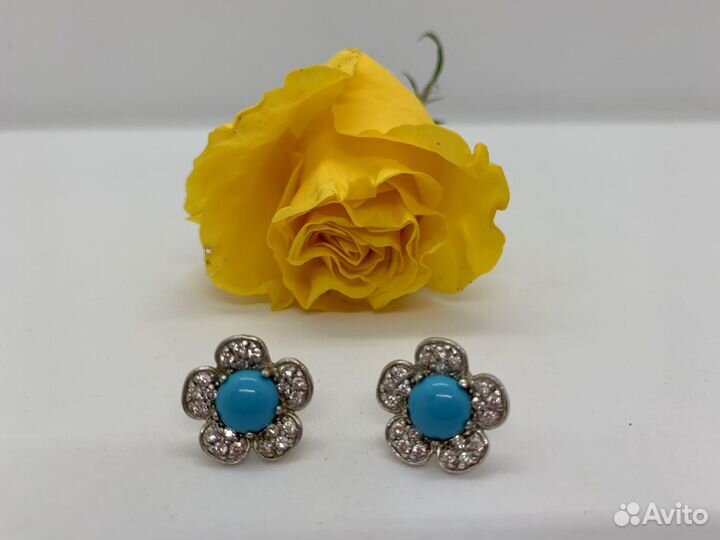 Серьги пуссеты цветочки