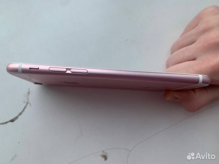 Телефон iPhone 6s