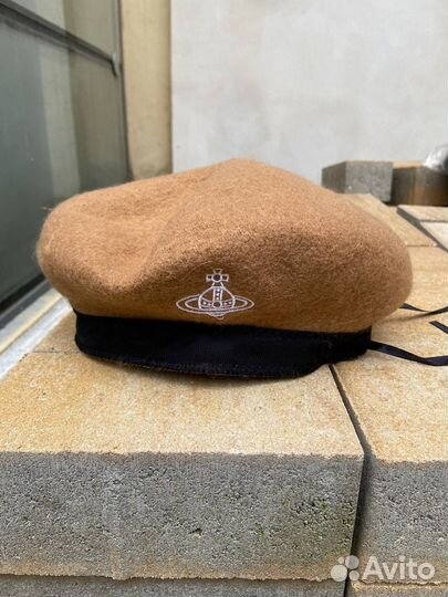 Vivienne westwood берет новый есть еще черный