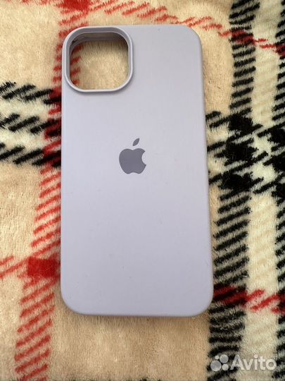 Чехлы на телефон iPhone 14