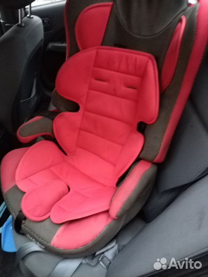 Автомобильное кресло