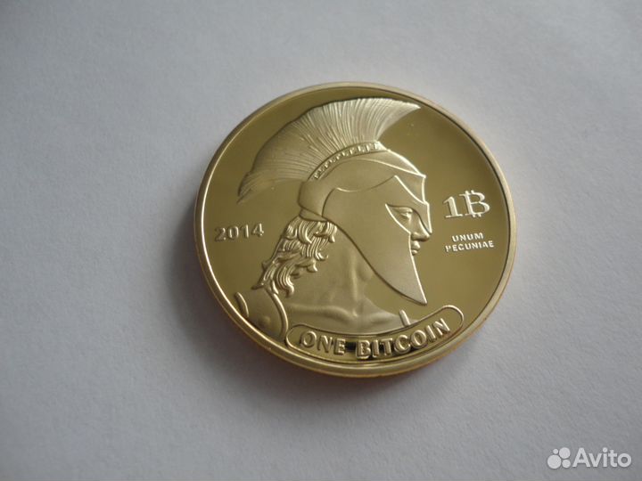 Титан Bitcoin монета