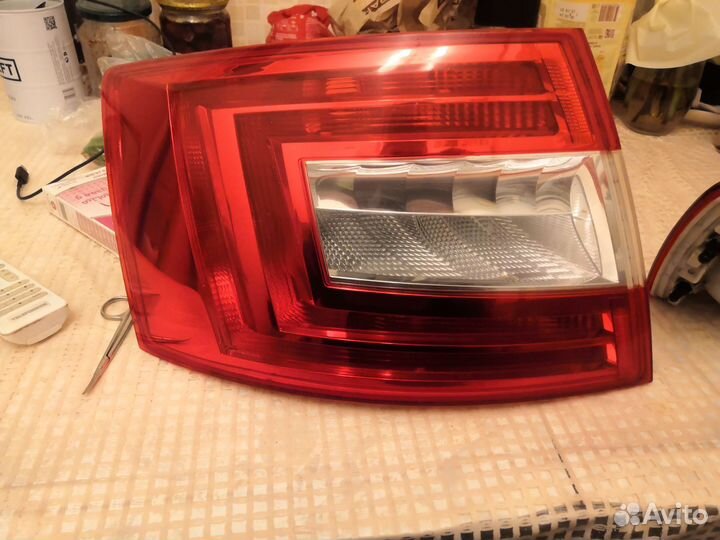 Задний фонарь левый Skoda Octavia a7 оригинал