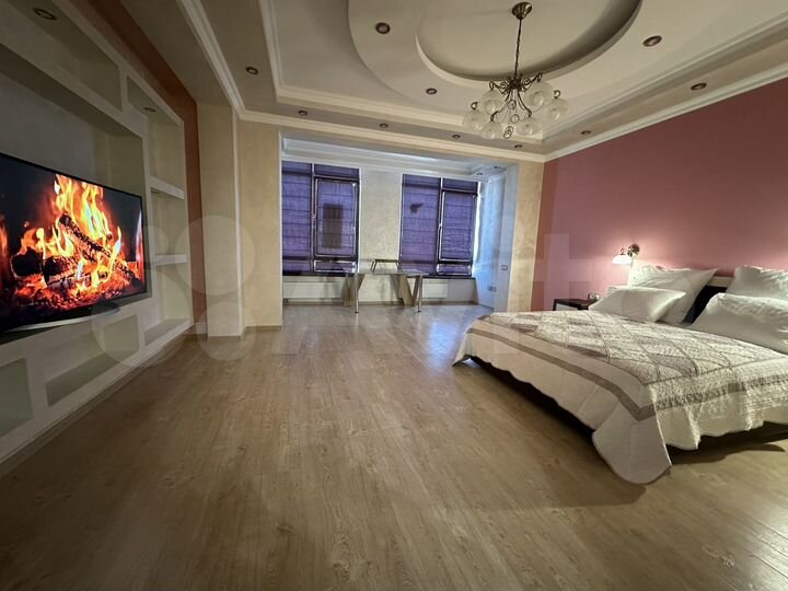 2-к. квартира, 103 м², 9/16 эт.