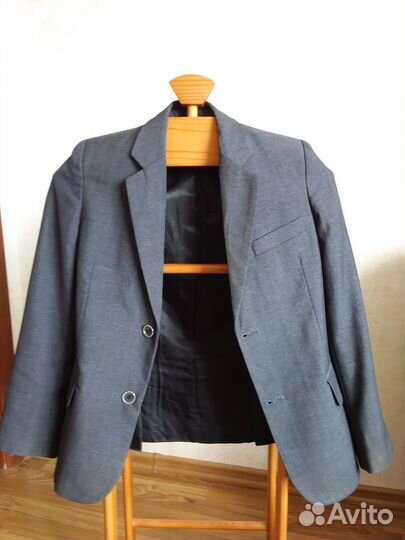 Школьные костюмы, рубашки, куртка, бутсы