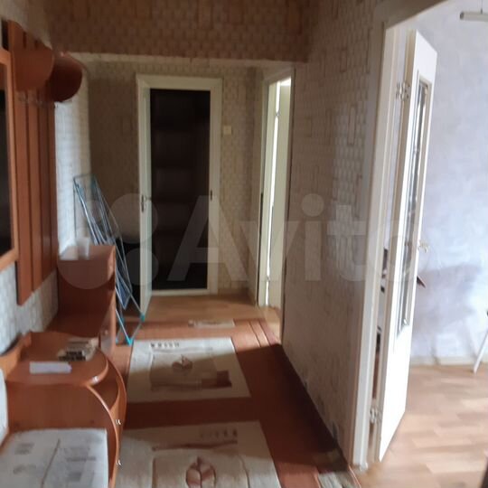 2-к. квартира, 55 м², 3/3 эт.