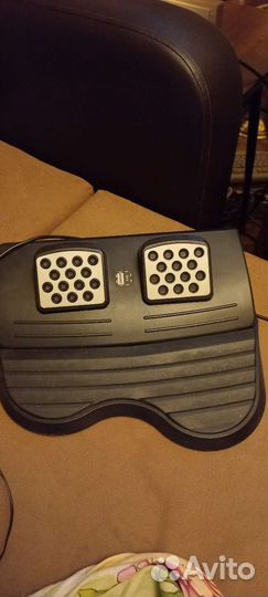 Игровой руль с педалями Genius Trio Racer FF