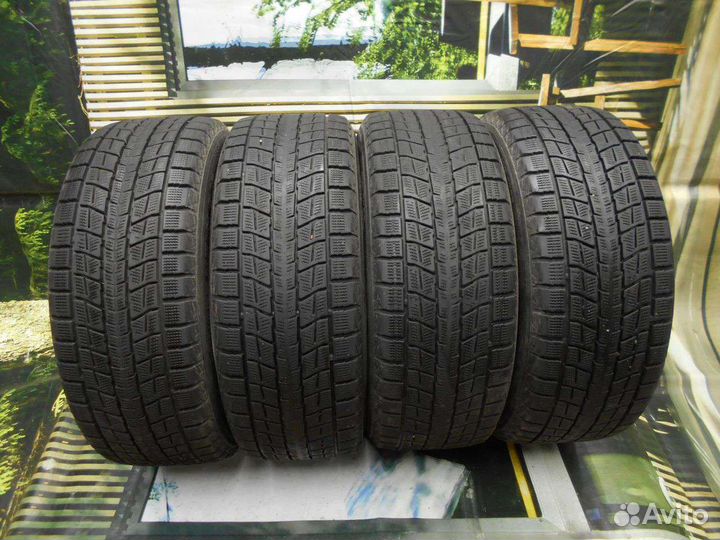 Dunlop Winter Maxx SJ8 235/55 R17