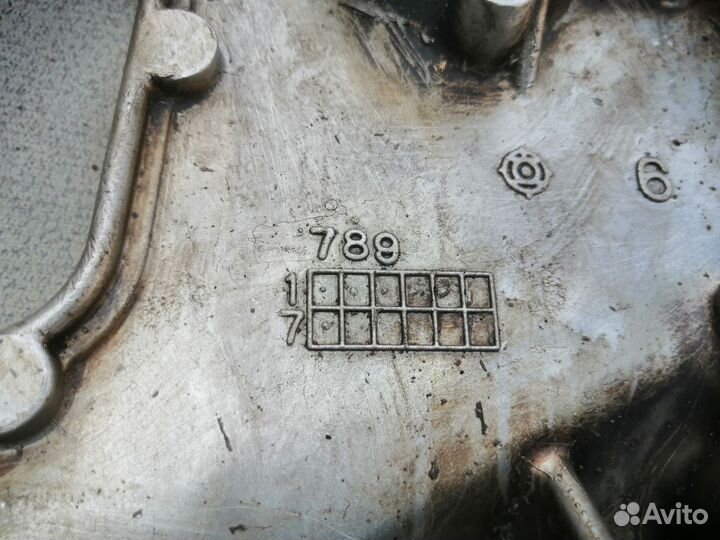 Крышка двигателя передняя для Nissan Maxima (A32)