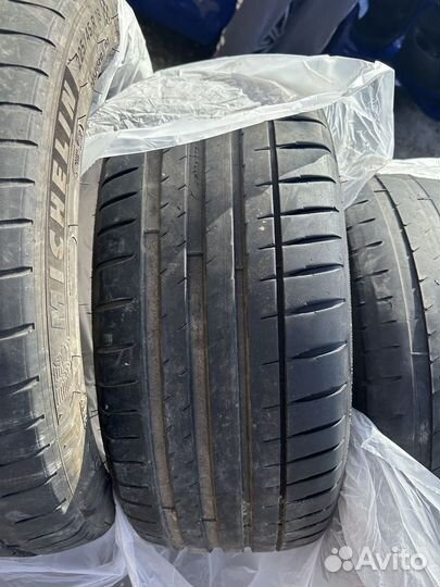 Michelin Pilot Sport 4 225/45 R18 и 255/40 R18