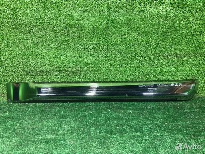 Накладка двери задняя левая Toyota Land Cruiser 20