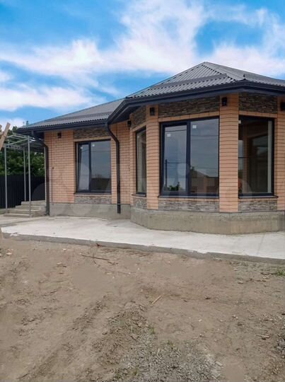 Дом 98 м² на участке 5 сот.