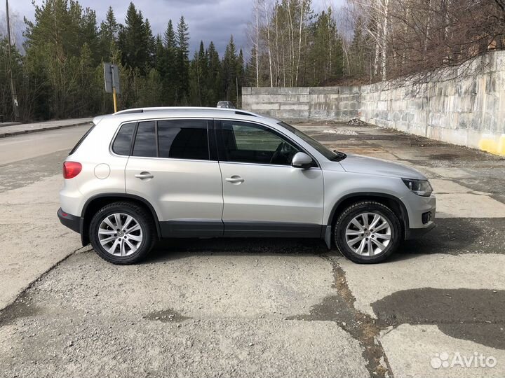 Volkswagen Tiguan 2.0 AT, 2012, 140 000 км