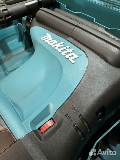 Отбойный молоток makita HM 1213 с