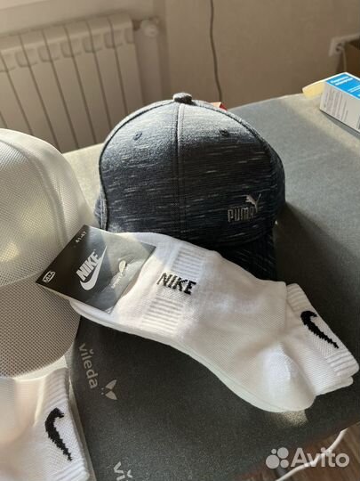 Кепки новые