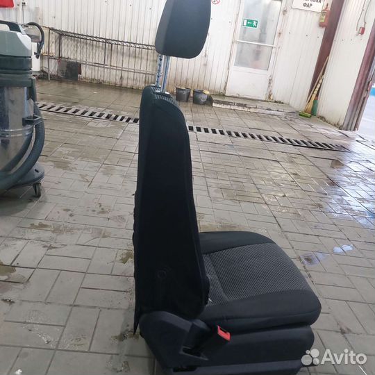 Передние сиденья mercedes