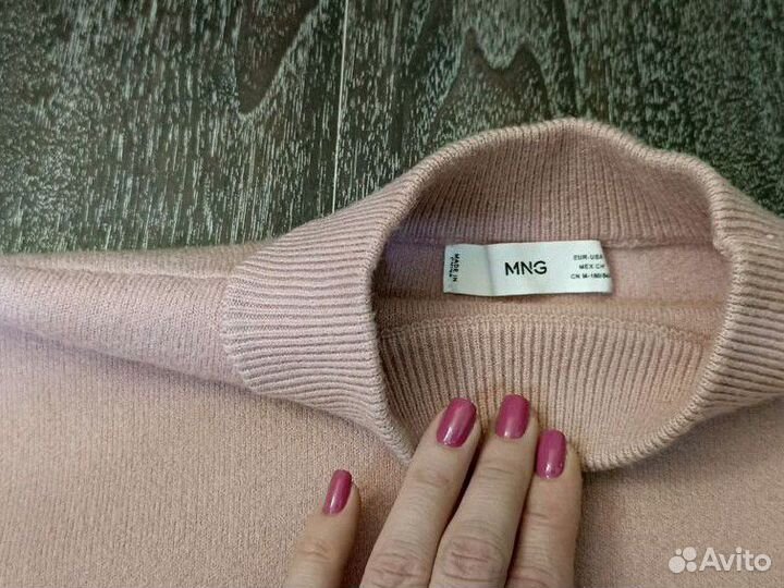Свитер женский mango S