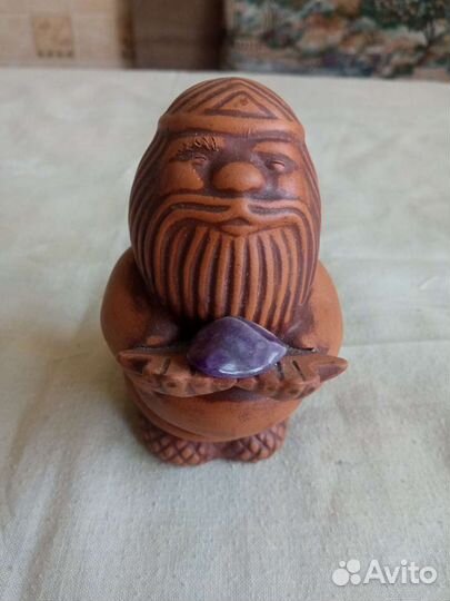 Оберег дед с камнем