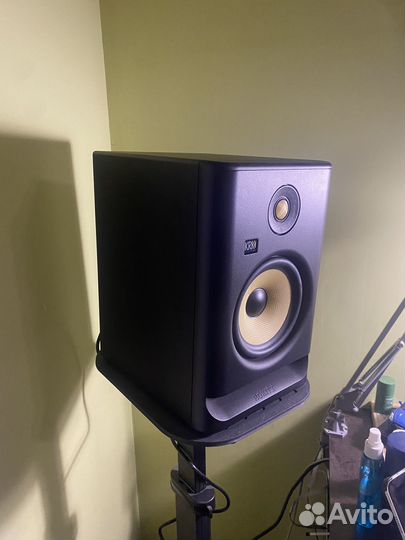 Студийные мониторы KRK Rokit 7G4