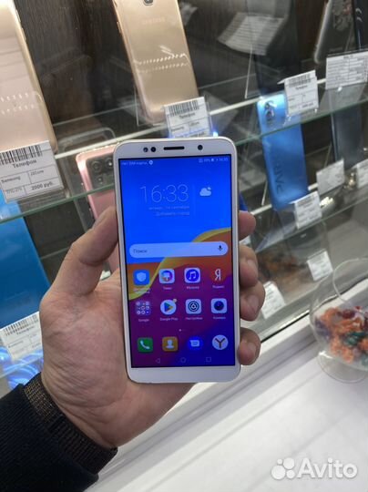 Телефон honor 7а
