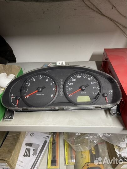 Приборная панель Mazda Demio dy3w