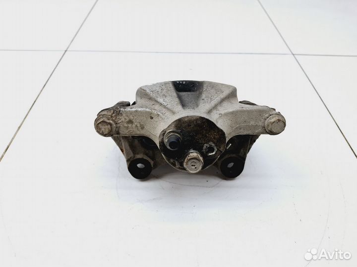 Суппорт задний правый Toyota Highlander II (XU40)